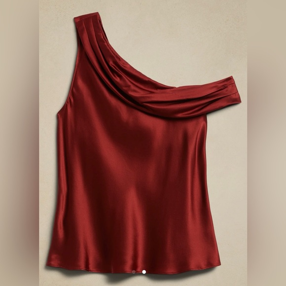 Banana Republic Silk one-Shoulder Top Size Medium Petite Cabin Red NWT - Picture 2 of 9
